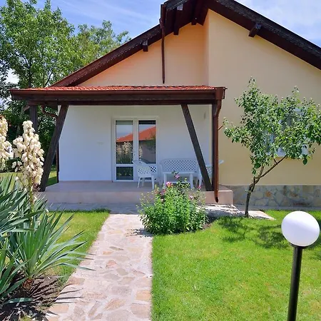 בית נופש Bulgariavilla - Sunny Hills Bryastovets