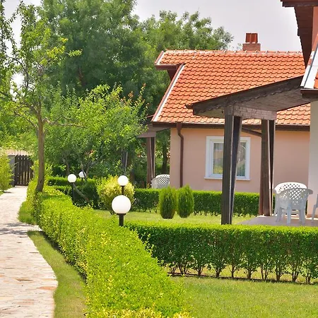 펜션 Bulgariavilla - Sunny Hills Bryastovets